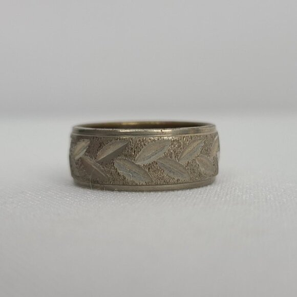 Vintage japan silver tone etched ring size 8 - Picture 3 of 6